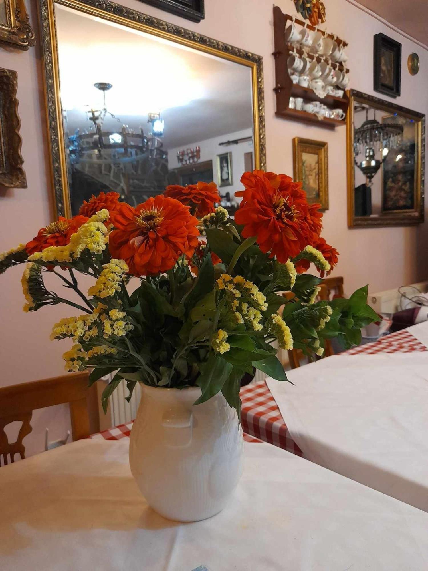 Bed and Breakfast Panzio Anett Pietroasa  Exterior foto