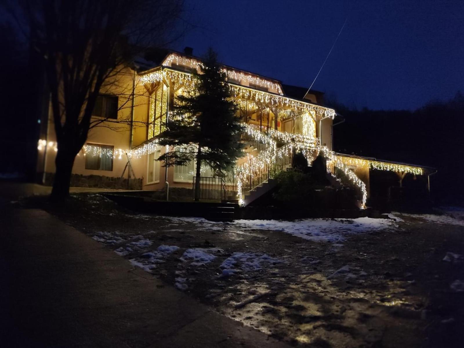 Bed and Breakfast Panzio Anett Pietroasa  Exterior foto