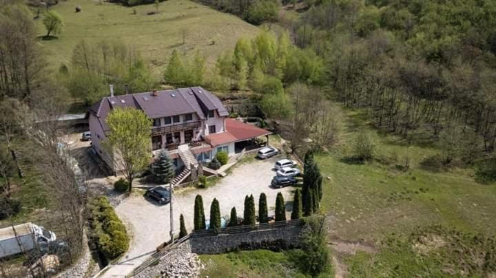 Bed and Breakfast Panzio Anett Pietroasa  Exterior foto